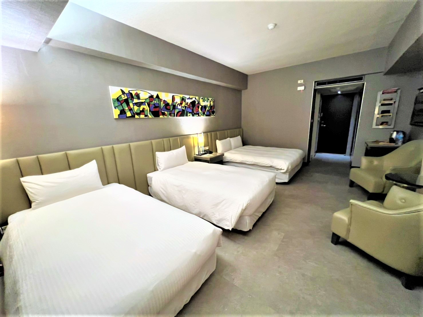 舒適四人房(一大二小床) / Comfort Fourth Room