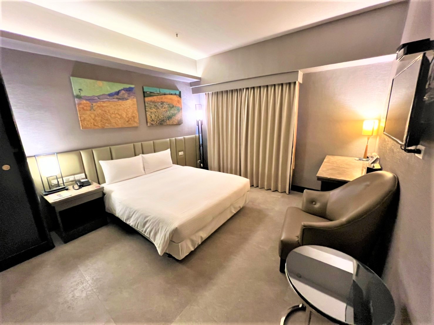 AHotel客房 / AHotel Double Room